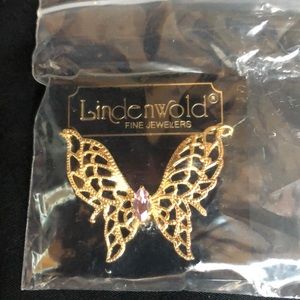 Butterfly pin with amethyst stone